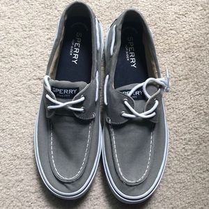 NWT Sperry Canvas sneakers